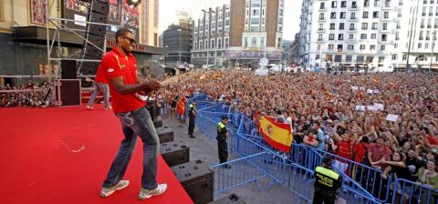 LA SELECCION ESPAÑOLA CELEBRA LA VICTORIA DEL EUROBASKET 2011 EN MADRID.